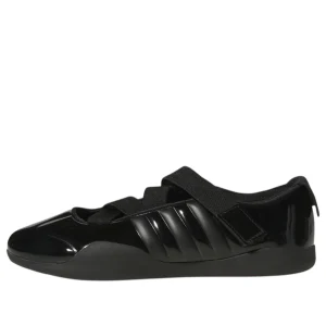 (WMNS)	adidas x Caroline Hu x CLOT Taekwondo 'Black Carbon Metallic' KK1395