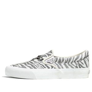 Vans Needles x Vault Classic Slip-On V 'Animal Print - White' VN0A3QXY2GT