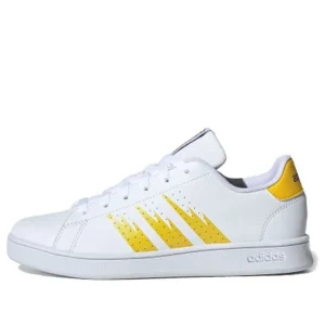 (PS) adidas x Pokemon Advantage J 'Pikachu' FW3187