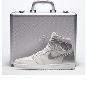Air Jordan 1 Retro High OG co.JP 'Tokyo' Suitcase Special Box DA0382-029