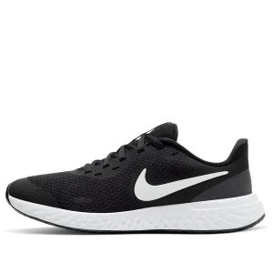 (GS) Nike Revolution 5 'Black White' BQ5671-003