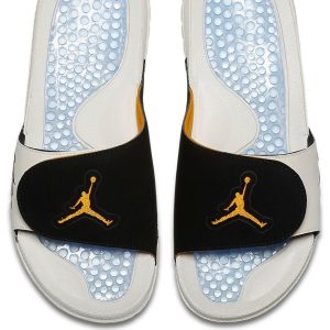 Air Jordan Hydro V Retro 'Sail' 555501-118