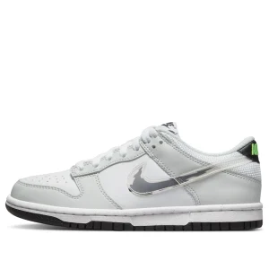 (GS) Nike Dunk Low 'Glitch Swoosh' DV3033-001