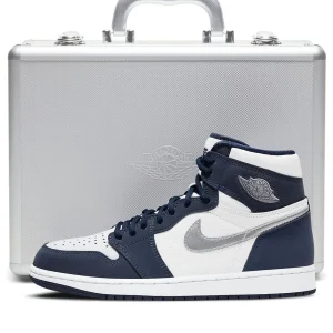 Air Jordan 1 Retro High co.JP 'Midnight Navy' Suitcase Special Box DB5877-100